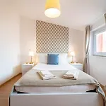 Se Guest house *